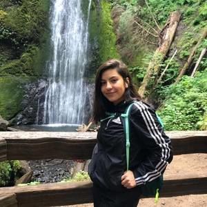 Meet your Posher, Emily